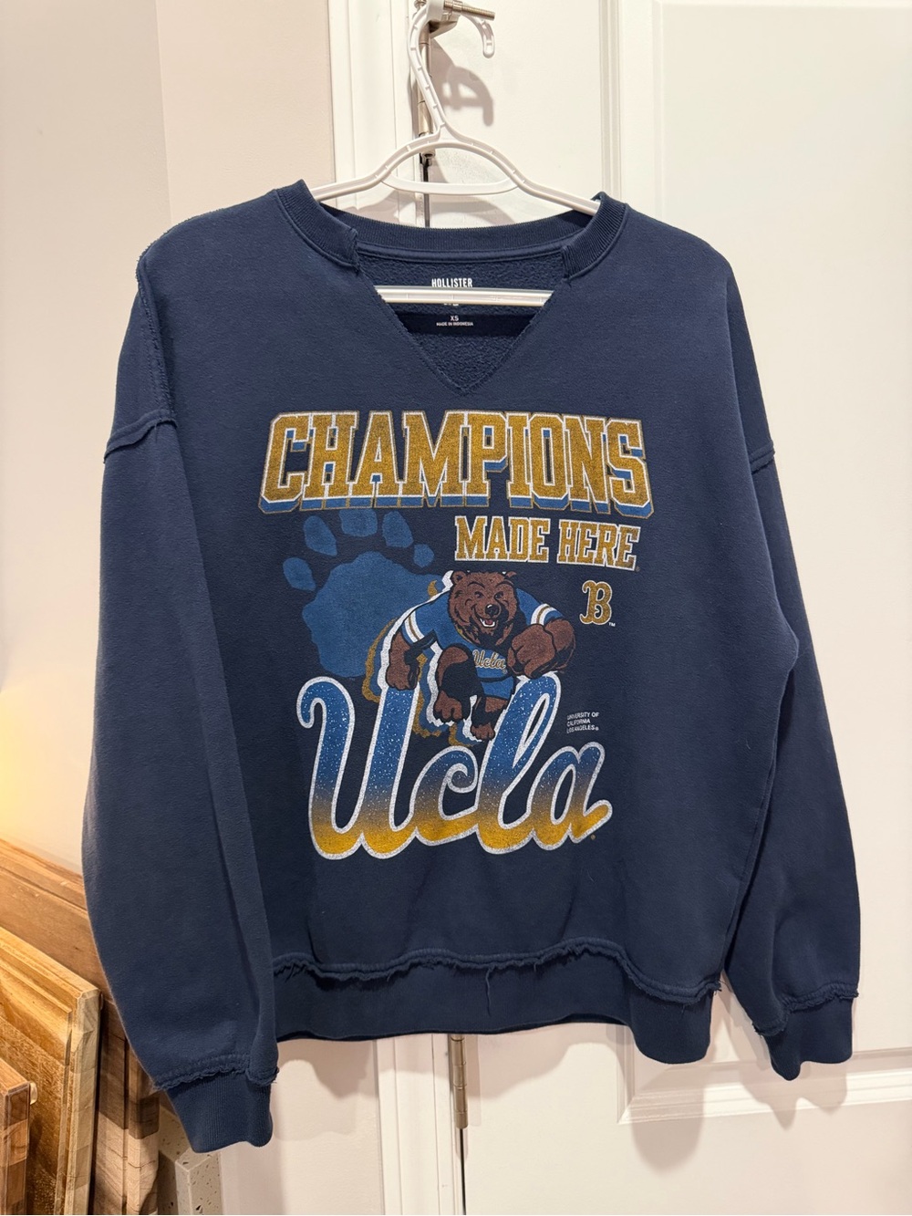 Hollister UCLA 'Champions Made Here' Navy Pullover Sweatshirt XS